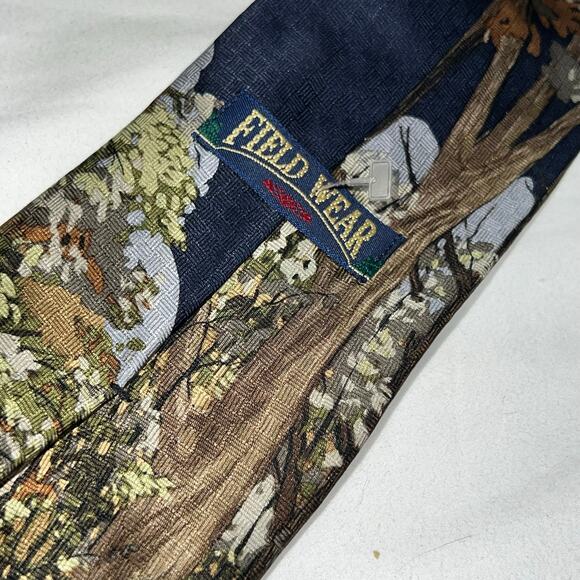 Elegant Deer Forest Mens Silk Tie Field Wear - Picture 3 of 4